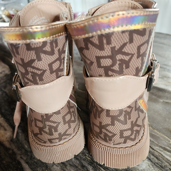 DKNY boots - Picture 1 of 3